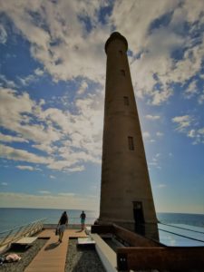 Blick-von-der-Dachterrasse-auf-den-Faro-Maspalomas 4