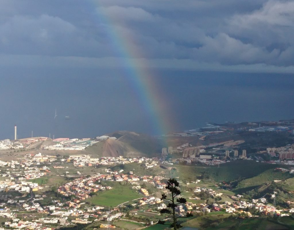 Das Wetter im Januar auf Gran Canaria 15 Regenbogen Richtung Las Palmas