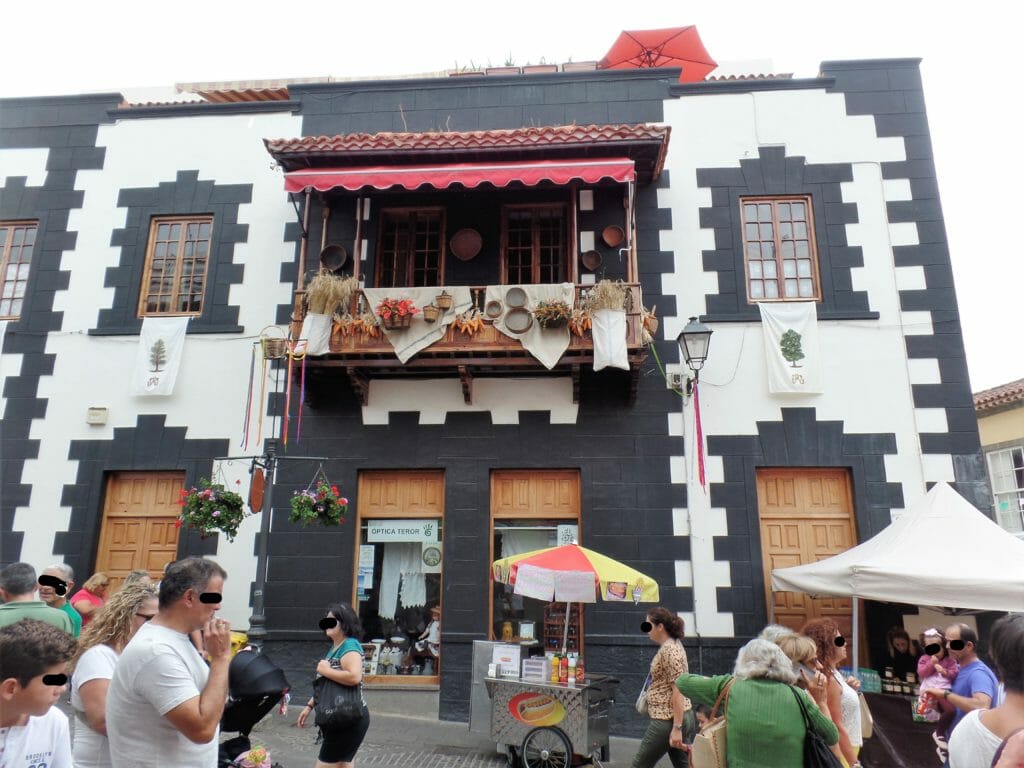 Sonntag ist Markttag in Teror 3 Alt Kanarisches Haus mit Balkon Teror Gran Canaria