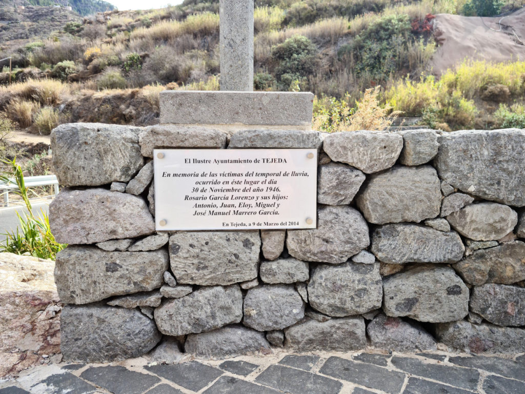 Gedenktafel zur Erinnerung an die Opfer von 1946: Rosario García Lorenzo Antonio, Juan, Eloy, Miguel und José Manuel Marrero García -9 März 2014