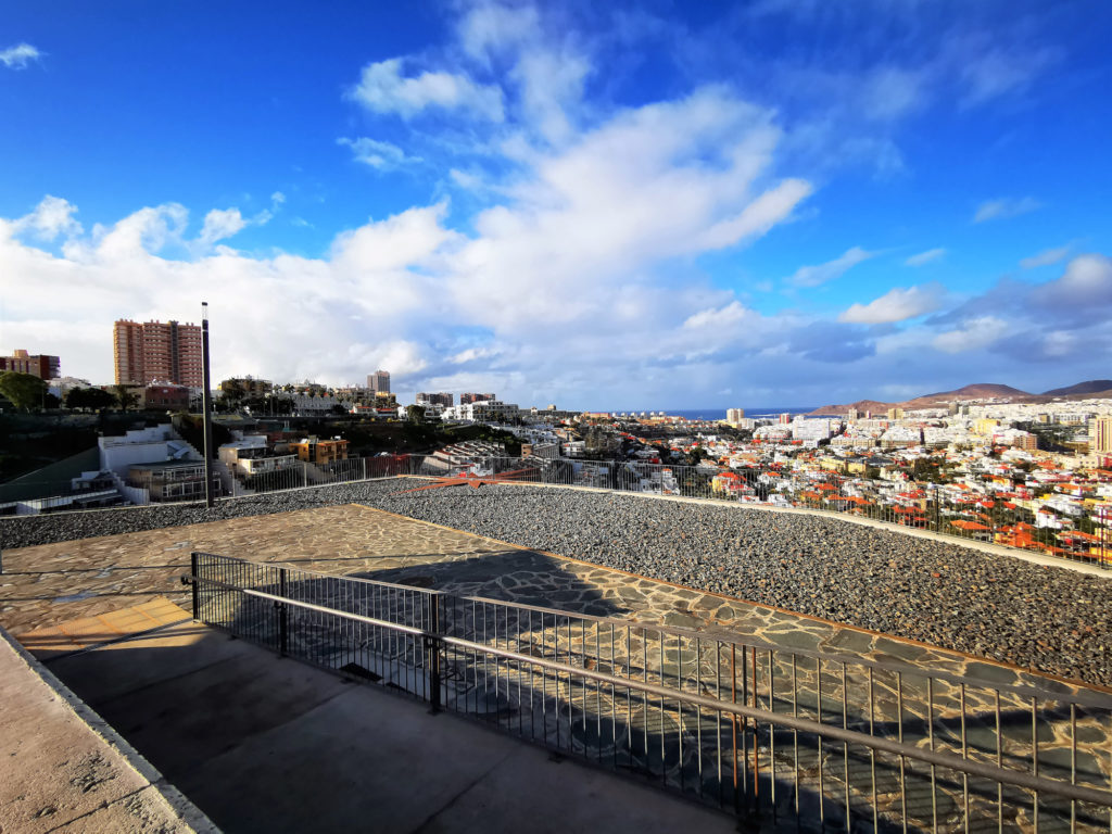 Aussichtspunkt Mirador de Agustin Castillo /Mirador Altavista 17 Ausblick vom Mirador Altavista auf Las Palmas (Gran Canaria)