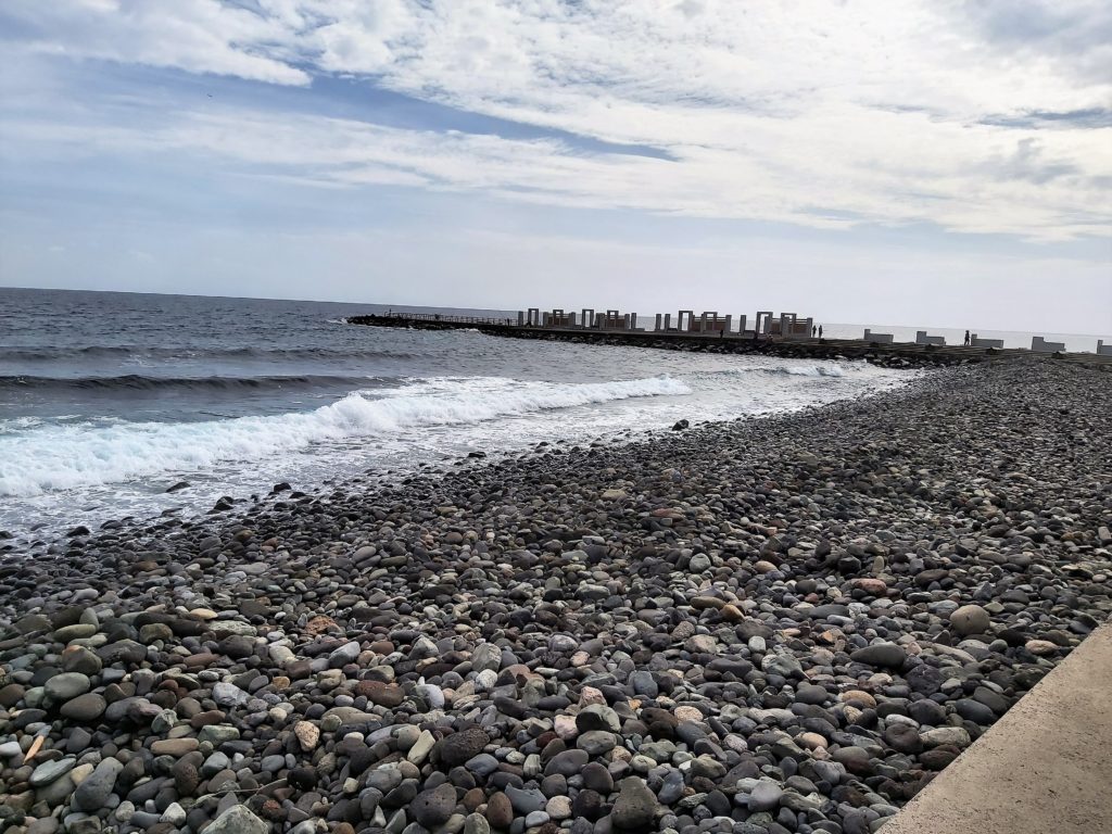 Der erste Strandabschnitt am Steg vom Playa del Burrero