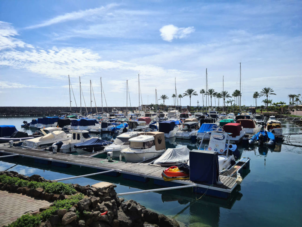 Ankerplätze für Jachten und Sportschiffboote am Puerto Anfi