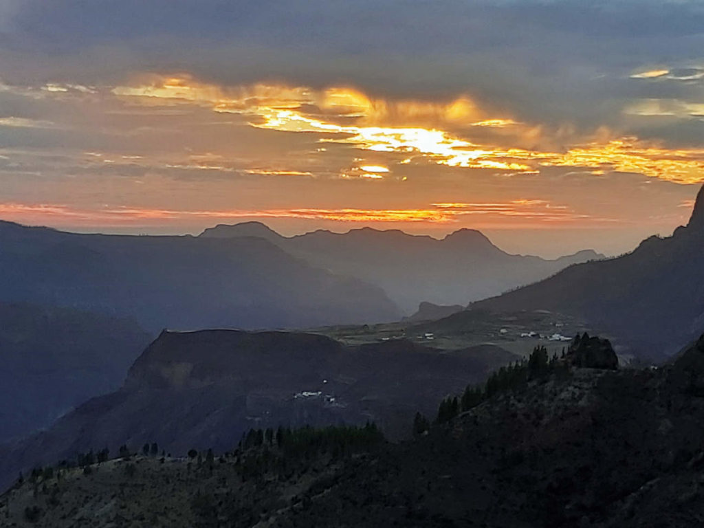 Sonnenuntergang in den Bergen von Gran Canaria