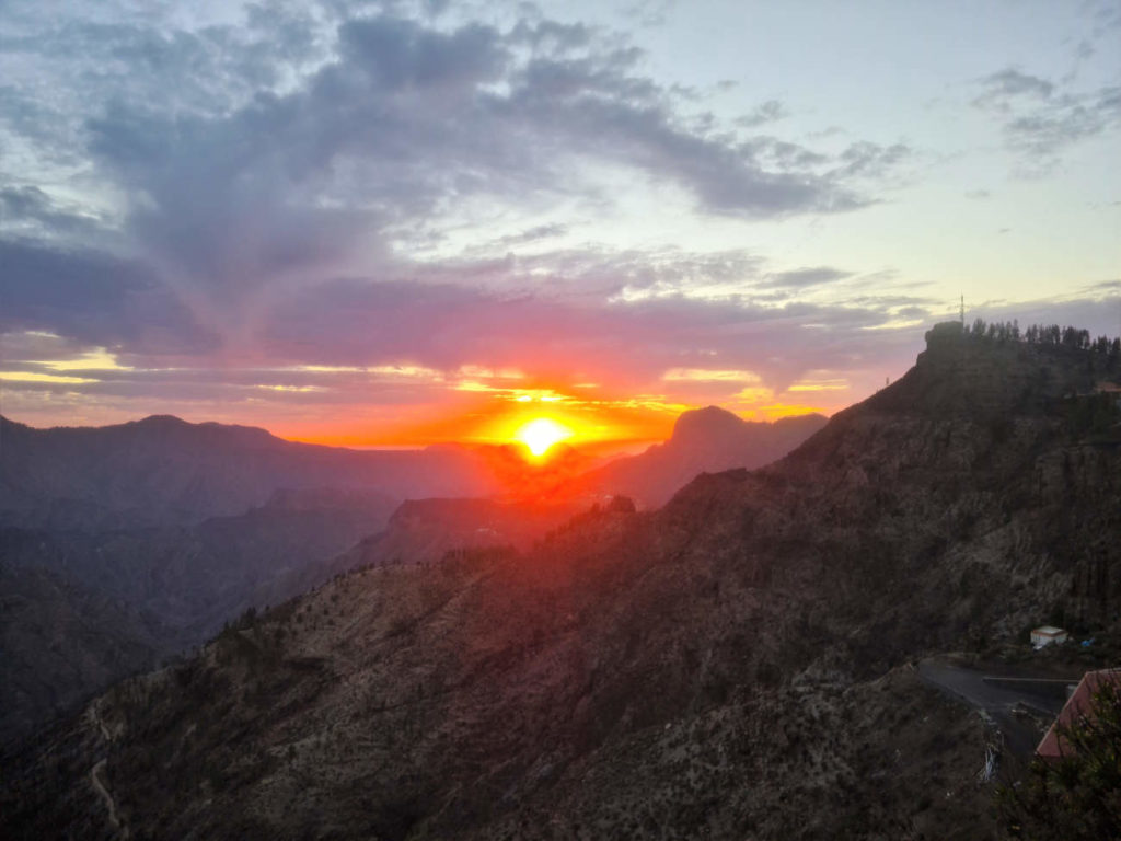 Ausflug zum Restaurant Mirador la Cilla 14 traumhafte Sonnenuntergänge lassen sich von der Aussichtsplattform genießen