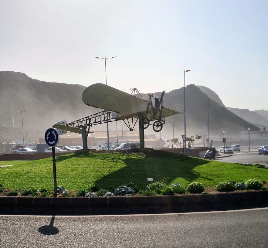 Surferstrand El Lloret in Las Palmas de Gran Canaria 20 Am Kreisverkehr befindet sich der Parkplatz Parking Intermodal El Rincón