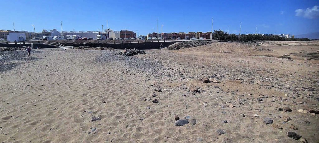 Parkplatz am Playa Muelle Viejo de Arinaga Gran Canaria